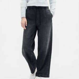 Women’s GAP pull on black wash jeans size large